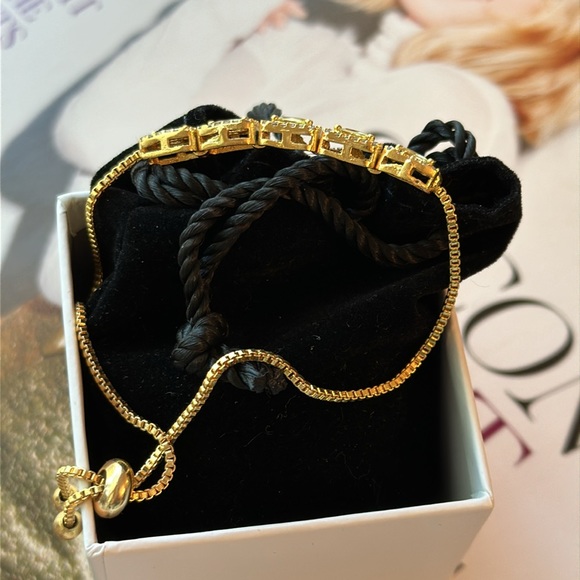 Fashion Bolo Bracelet - Picture 2 of 3